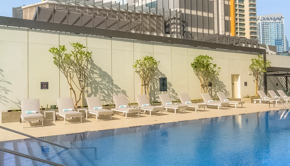 هتل هالیدی این بیزنس بی دبی